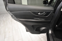 2016 Nissan Rogue SL AWD - photothumb 13