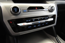 2022 Ford Explorer XLT AWD 4dr SUV - photothumb 22
