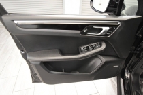 2021 Porsche Macan Base AWD 4dr SUV - photothumb 11