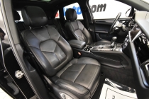 2021 Porsche Macan Base AWD 4dr SUV - photothumb 15