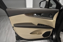 2020 Lincoln Nautilus Reserve AWD 4dr SUV - photothumb 11