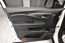 2021 Honda Pilot SE AWD 4dr SUV - photothumb 11