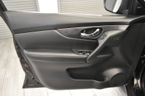 2018 Nissan Rogue SV - photothumb 11