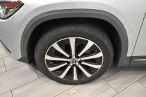 2021 Mercedes-Benz GLA GLA 250 4MATIC AWD 4dr SUV - photothumb 8