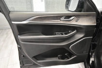2023 Jeep Grand Cherokee 4XE - photothumb 12