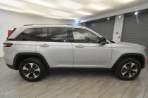 2023 Jeep Grand Cherokee 4XE - photothumb 5