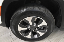 2023 Jeep Grand Cherokee 4XE - photothumb 8