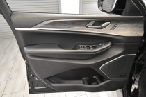 2023 Jeep Grand Cherokee 4XE - photothumb 11