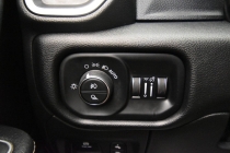 2022 RAM 1500 Laramie 4x4 4dr Crew Cab 5.6 ft. SB Pickup - photothumb 31