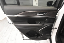 2023 Jeep Grand Cherokee 4XE - photothumb 13