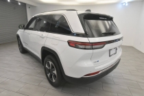 2023 Jeep Grand Cherokee 4XE - photothumb 2