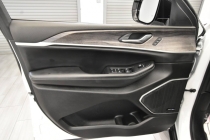2023 Jeep Grand Cherokee 4XE - photothumb 11