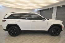2023 Jeep Grand Cherokee 4XE - photothumb 5