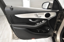 2019 Mercedes-Benz GLC GLC 300 4MATIC AWD 4dr SUV - photothumb 10