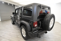 2017 Jeep Wrangler Unlimited Sport - photothumb 2