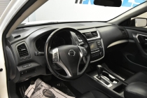 2016 Nissan Altima SR - photothumb 10