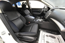 2016 Nissan Altima SR - photothumb 16