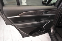 2022 Jeep Grand Cherokee L Limited 4x4 4dr SUV - photothumb 13