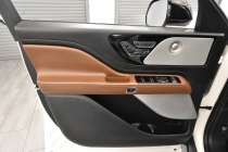 2020 Lincoln Aviator Reserve AWD 4dr SUV - photothumb 11