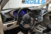 2023 Chrysler Pacifica Touring L AWD 4dr Mini Van - photothumb 9