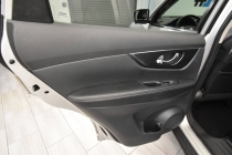 2016 Nissan Rogue SL - photothumb 12