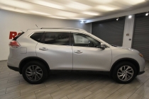 2016 Nissan Rogue SL - photothumb 5