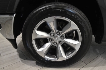 2019 RAM 1500 Limited 4x4 4dr Crew Cab 5.6 ft. SB Pickup - photothumb 8