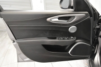 2020 Alfa Romeo Giulia TI Sport - photothumb 10
