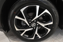 2020 Toyota C-HR XLE - photothumb 8