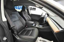 2020 Tesla Model Y Performance - photothumb 14