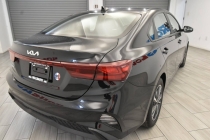 2023 Kia Forte LXS - photothumb 4