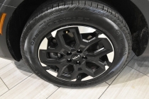 2024 Kia Sorento S AWD 4dr SUV - photothumb 9