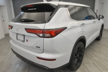 2024 Mitsubishi Outlander SE - photothumb 4