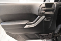 2015 Jeep Wrangler Unlimited Sahara - photothumb 12