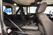 2015 Jeep Wrangler Unlimited Sahara - photothumb 15