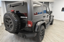 2015 Jeep Wrangler Unlimited Sahara - photothumb 4