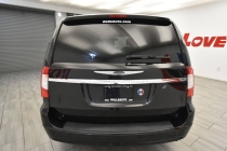 2016 Chrysler Town and Country S 4dr Mini Van - photothumb 3