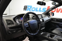 2016 Chrysler Town and Country S 4dr Mini Van - photothumb 9