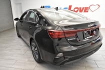 2023 Kia Forte LXS 4dr Sedan - photothumb 2