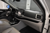 2019 Toyota Highlander XLE AWD 4dr SUV - photothumb 15