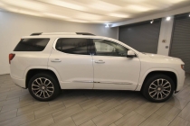 2022 GMC Acadia Denali 4x4 4dr SUV - photothumb 5