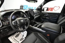 2021 RAM 1500 Laramie 4x4 4dr Crew Cab 5.6 ft. SB Pickup - photothumb 11