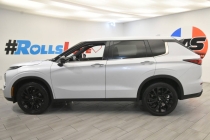 2024 Mitsubishi Outlander SE AWD 4dr SUV - photothumb 1
