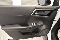 2024 Mitsubishi Outlander SE AWD 4dr SUV - photothumb 12