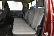 2019 RAM 1500 Big Horn 4x4 4dr Crew Cab 5.6 ft. SB Pickup - photothumb 13