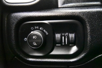 2019 RAM 1500 Big Horn 4x4 4dr Crew Cab 5.6 ft. SB Pickup - photothumb 28