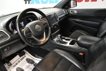 2021 Jeep Grand Cherokee Laredo X 4x4 4dr SUV - photothumb 11