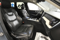 2022 Volvo XC60 B5 Inscription AWD 4dr SUV - photothumb 13