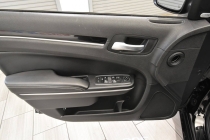 2019 Chrysler 300 S AWD 4dr Sedan - photothumb 12