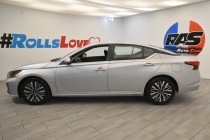 2023 Nissan Altima 2.5 SV 4dr Sedan - photothumb 1